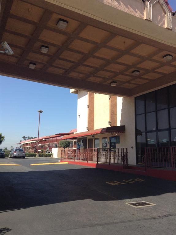 Budget Inn Anaheim/Santa Ana Exteriör bild