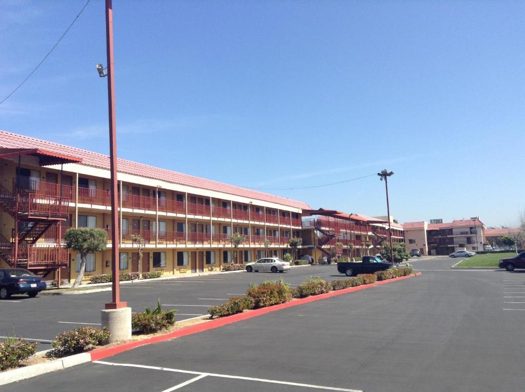 Budget Inn Anaheim/Santa Ana Exteriör bild