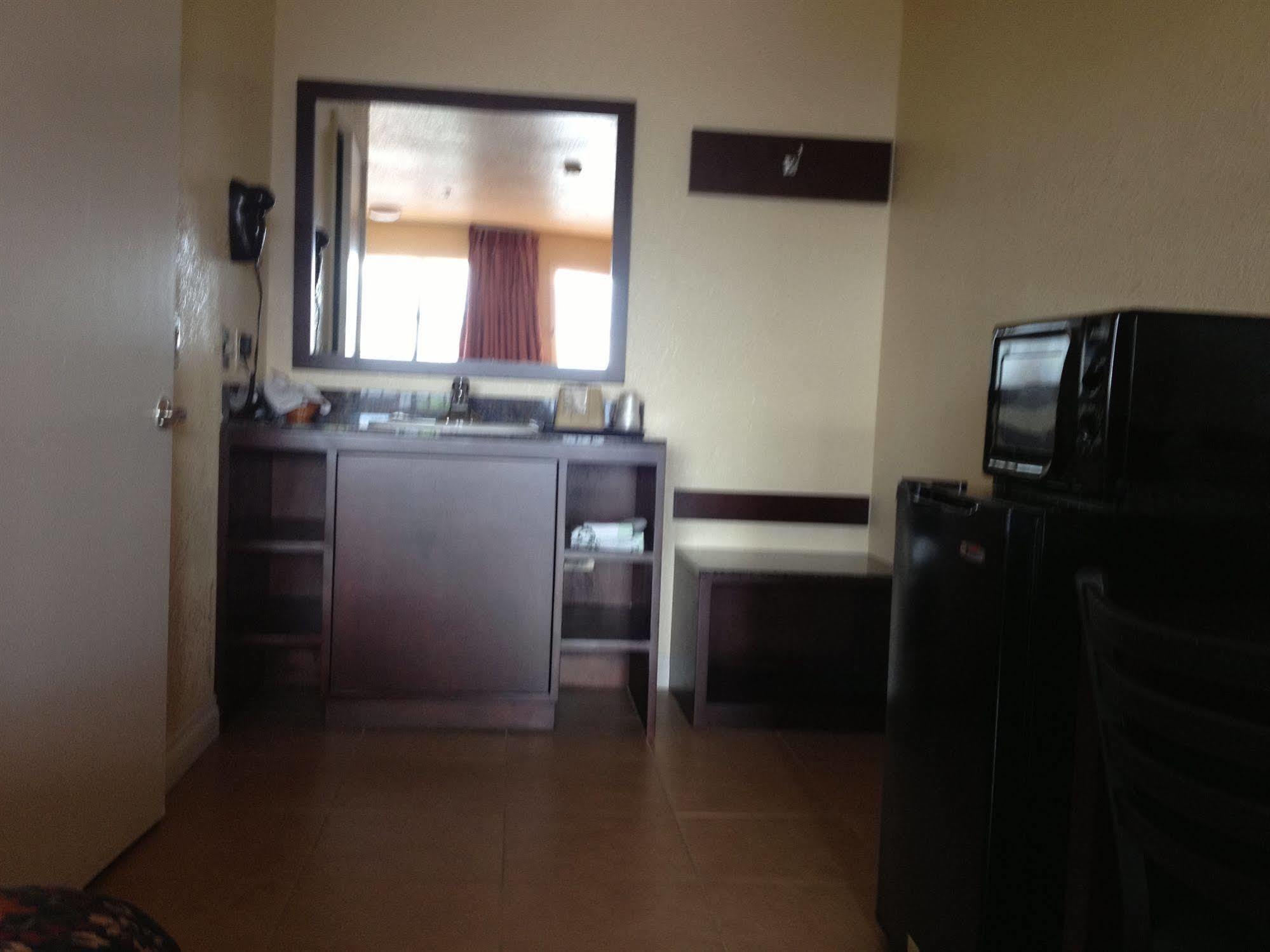 Budget Inn Anaheim/Santa Ana Exteriör bild